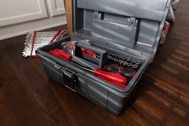 Heating and Cooling Services: From Furnace Repair to Commercial Refrigeration Solutions